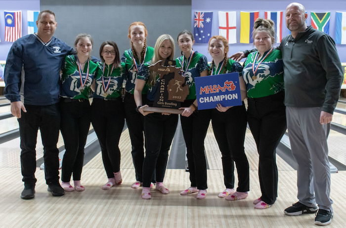 Macomb Dakota bowling